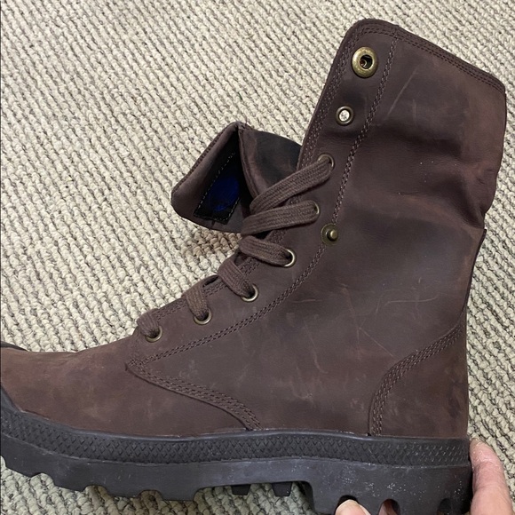 Men’s short waterproof boots. Can be worn up or folded over. - Picture 7 of 7